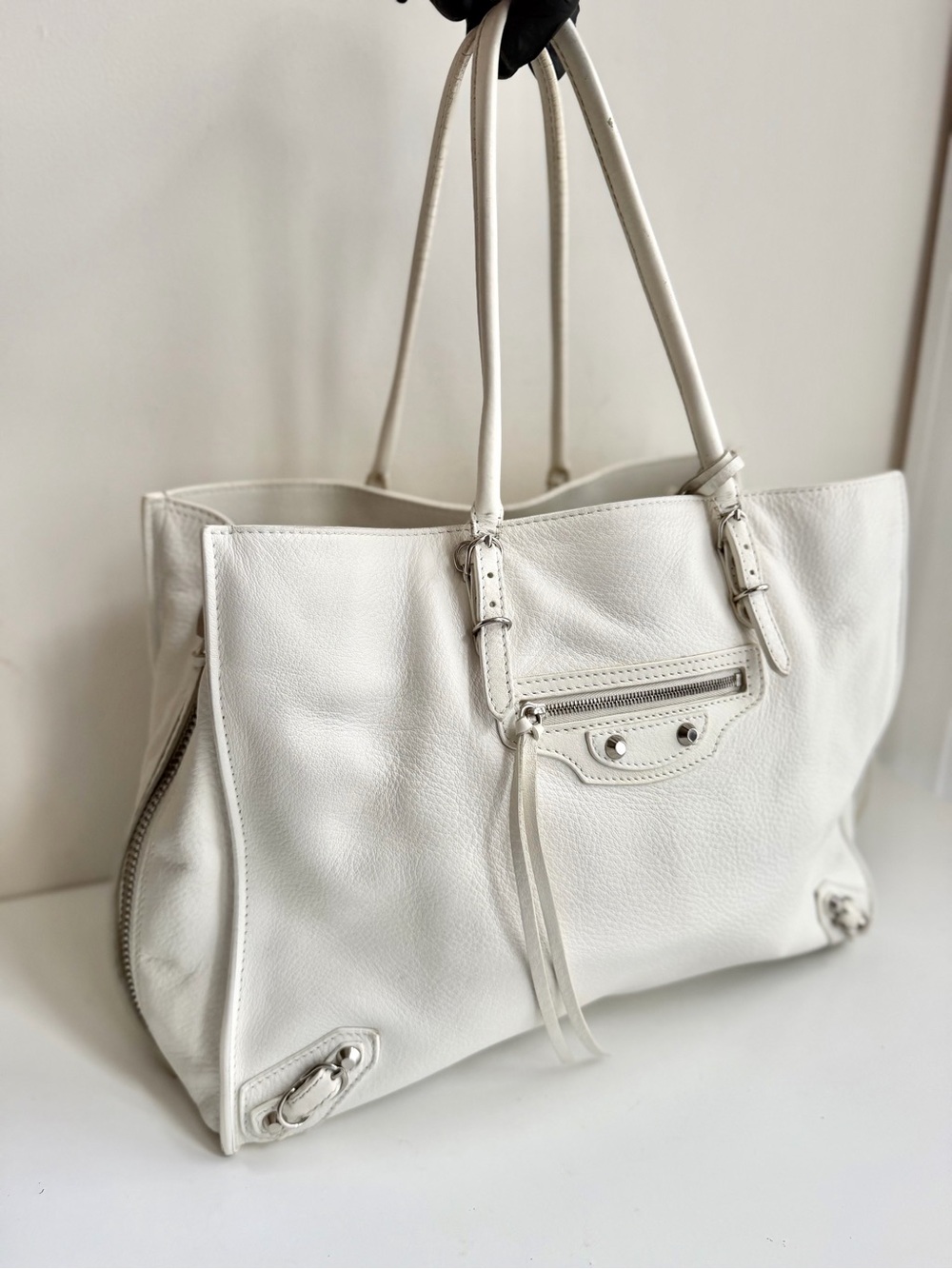 Balenciaga White Pebbled Leather Tote Bag - Picture 2 of 16